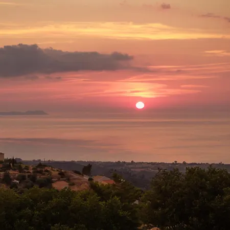 Eleas Ikos Estate By Whitedreamvillas Anapaftiria